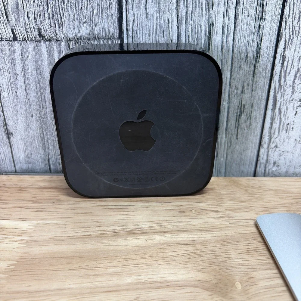 Apple TV 2nd Gen Media Streamer, Remote, Power Cord, Model A1378